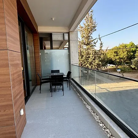 Oxford House By Trulycyprus Apartament